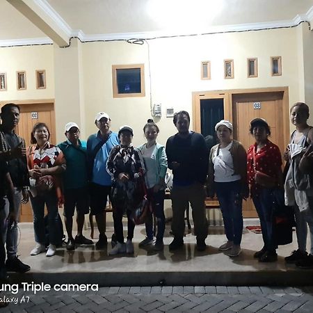 R3 Brawijaya Homestay Banyuwangi  Exteriör bild