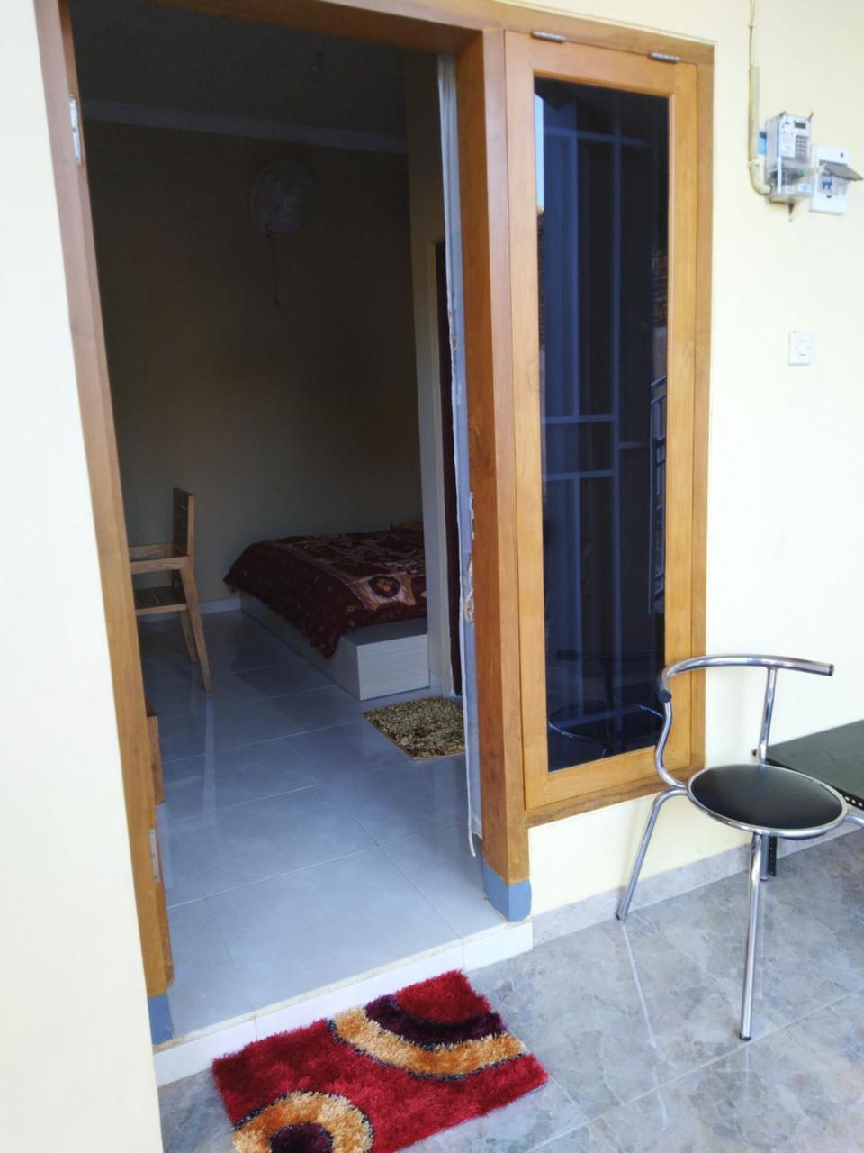 R3 Brawijaya Homestay Banyuwangi  Exteriör bild