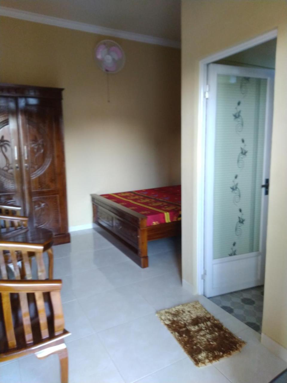 R3 Brawijaya Homestay Banyuwangi  Exteriör bild