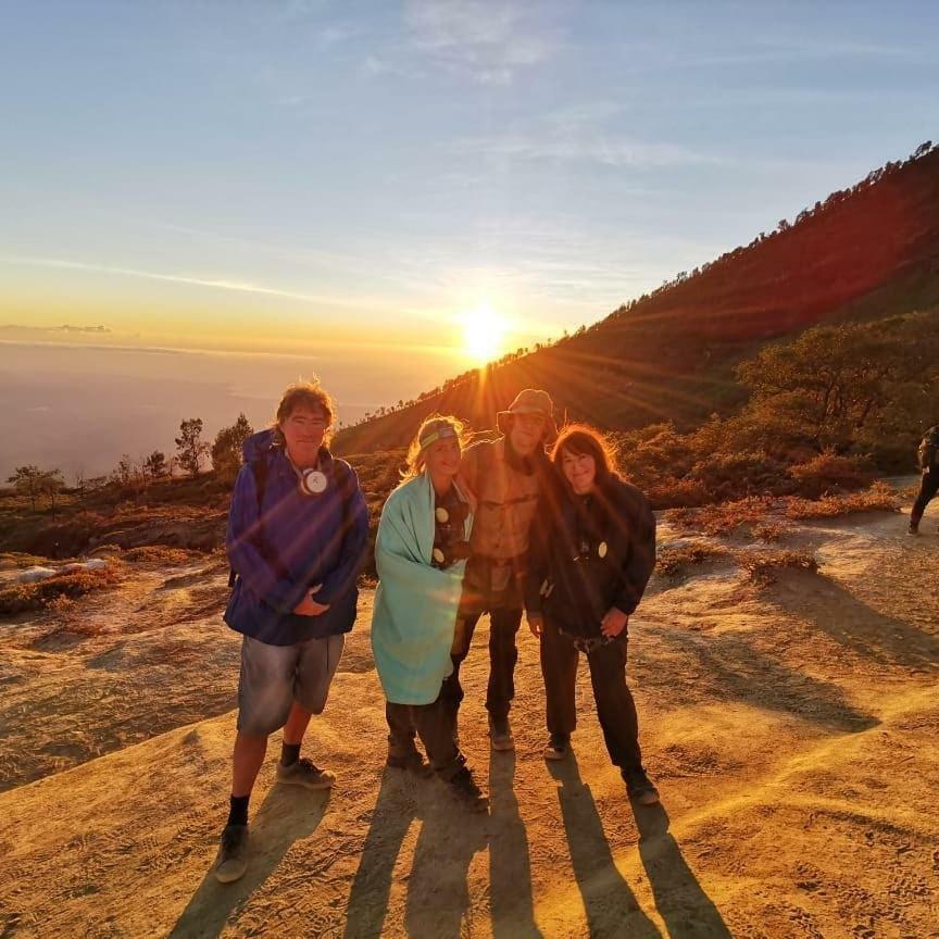 R3 Brawijaya Homestay Banyuwangi  Exteriör bild