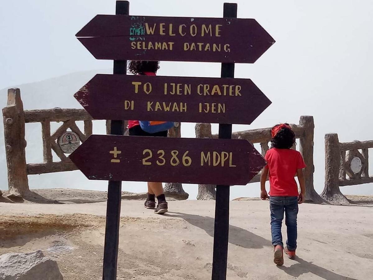 R3 Brawijaya Homestay Banyuwangi  Exteriör bild
